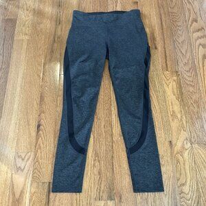 X XERSION LEGGINGS ACTIVE WEAR GRAY AND BLACK IN SIZE MEDIUM